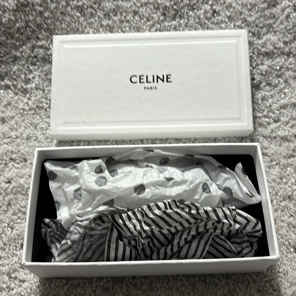 Celine gift box for compact wallet!  Almost 19” long x slightly over 10” wide! - Picture 3 of 5